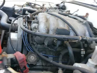 1998 Toyota 4Runner SR5 z VIN JT3HN86R2W0140234, wystawiony jako IAAI lot #42413268 z przebiegiem 187 772 mil mil oraz . Historia ofert i sprzedaży dostępna na DreamBid. Obrazek 13.