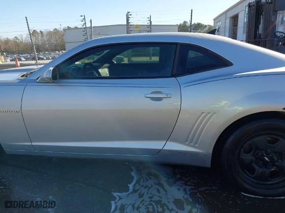 2012 Chevrolet Camaro 2LS with VIN 2G1FA1E38C9149677, listed as a IAAI auction lot 41576245 with 123,564 mi miles. Bid and sale history available at carsss.com. Image 14.