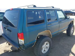 1997 Jeep Cherokee Sport with VIN 1J4FJ68S4VL592390, listed as a IAAI auction lot 41682369 with 194,624 mi miles. Bid and sale history available at carsss.com. Image 4.