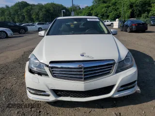 2012 Mercedes-Benz C 300 Sport с VIN WDDGF8BB9CA699384, выставлен на аукционе Copart как лот 62845925 с пробегом 121 796 миль миль и Списание • Salvage title. История ставок и продаж доступна на DreamBid. Изображение 5.