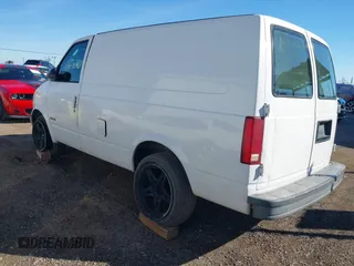 1997 Chevrolet Astro Cargo Van with VIN 1GCDM19WXVB186404, listed as a IAAI auction lot 41634579 with 277,674 mi miles. Bid and sale history available at carsss.com. Image 3.