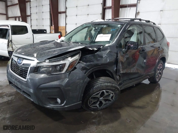 2021 Subaru Forester Premium with VIN JF2SKAJC2MH593497, listed as a IAAI auction lot 41615988 with 48,044 mi miles. Bid and sale history available at carsss.com. Image 17.