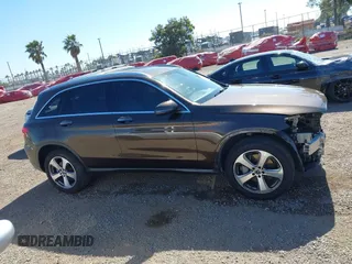 2018 Mercedes-Benz GLC 300 z VIN WDC0G4JB8JV105614, wystawiony jako IAAI lot #42521942 z przebiegiem 95 745 mil mil oraz . Historia ofert i sprzedaży dostępna na DreamBid. Obrazek 14.