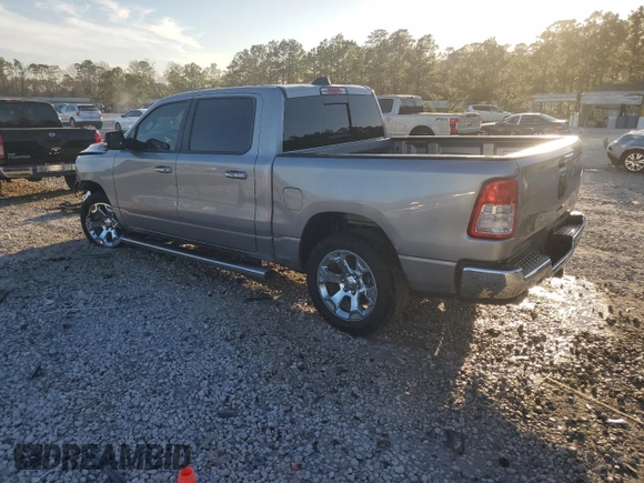 2019 Ram 1500 Big Horn z VIN 1C6RREFT3KN685393, wystawiony jako Copart lot #46754765 z przebiegiem 156 347 mil mil oraz Czysty tytuł • Clean title. Historia ofert i sprzedaży dostępna na DreamBid. Obrazek 2.