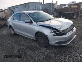 2013 Volkswagen Jetta SE with VIN 3VWDP7AJ3DM413074, listed as a IAAI auction lot 41549961 with 154,901 mi miles and . Bid and sale history available at DreamBid. Image 1.