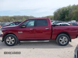 2017 Ram 1500 Big Horn z VIN 1C6RR7LG3HS641326, wystawiony jako IAAI lot #42213299 z przebiegiem 117 824 mil mil oraz . Historia ofert i sprzedaży dostępna na DreamBid. Obrazek 14.