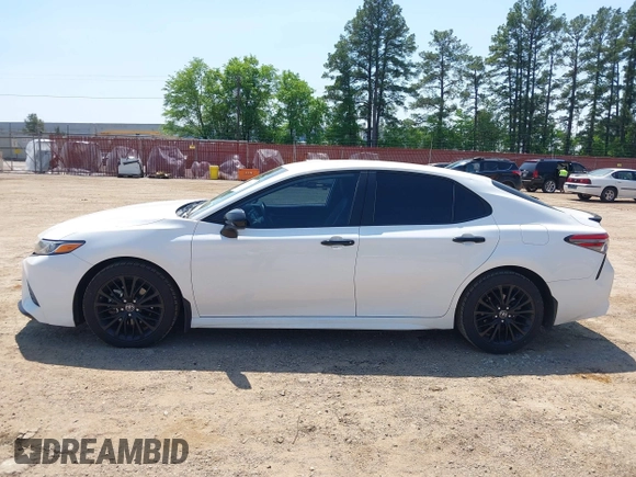 2019 Toyota Camry LE z VIN 4T1B11HK6KU266275, wystawiony jako IAAI lot #41978900 z przebiegiem 84 202 mil mil oraz . Historia ofert i sprzedaży dostępna na DreamBid. Obrazek 14.