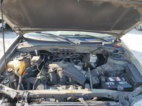2005 Ford Escape XLT with VIN 1FMYU03115KA43989, listed as a Copart auction lot 69295484 with 160,309 mi miles and Salvage Title. Bid and sale history available at carsss.com. Image 12.