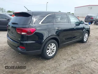 2019 Kia Sorento LX V6 with VIN 5XYPGDA55KG487091, listed as a IAAI auction lot 42007536 with 94,711 mi miles. Bid and sale history available at carsss.com. Image 4.