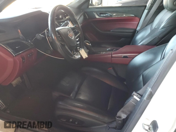 2014 Cadillac CTS Vsport Premium RWD z VIN 1G6AV5S84E0150242, wystawiony jako Copart lot #54445435 z przebiegiem 105 046 mil mil oraz Szkody całkowita. Historia ofert i sprzedaży dostępna na DreamBid. Obrazek 7.
