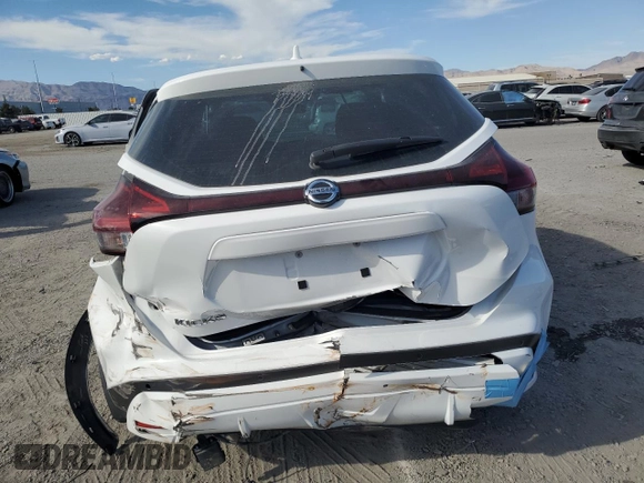 2021 Nissan Kicks S z VIN 3N1CP5BV1ML529192, wystawiony jako Copart lot #50658615 z przebiegiem Nie podano mil oraz Szkoda całkowita • Salvage title. Historia ofert i sprzedaży dostępna na DreamBid. Obrazek 6.