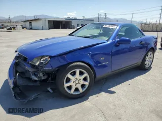 1998 Mercedes-Benz SLK 230/320 z VIN WDBKK47F7WF067901, wystawiony jako Copart lot #55122585 z przebiegiem 76 748 mil mil oraz Szkoda całkowita • Salvage title. Historia ofert i sprzedaży dostępna na DreamBid. Obrazek 1.