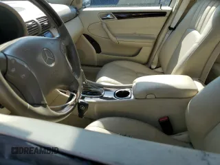 2005 Mercedes-Benz C 240 z VIN WDBRH81JX5F645392, wystawiony jako Copart lot #74801314 z przebiegiem 129 215 mil mil oraz Szkoda całkowita • Salvage title. Historia ofert i sprzedaży dostępna na DreamBid. Obrazek 7.