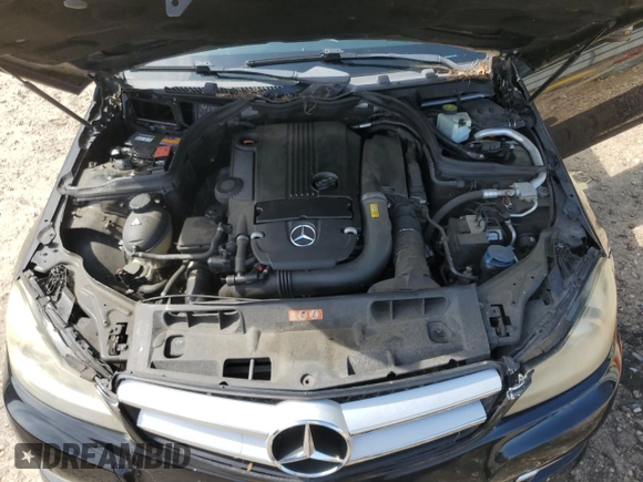 2013 Mercedes-Benz C 250 с VIN WDDGJ4HBXDG114602, выставлен на аукционе Copart как лот 61898485 с пробегом Не указан миль и Чистый • Clean title. История ставок и продаж доступна на DreamBid. Изображение 11.