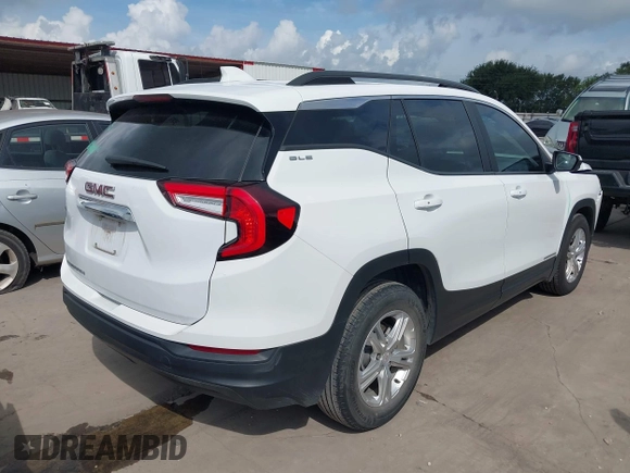2022 GMC Terrain SLE z VIN 3GKALMEV7NL301774, wystawiony jako IAAI lot #42734720 z przebiegiem 48 012 mil mil oraz . Historia ofert i sprzedaży dostępna na DreamBid. Obrazek 4.