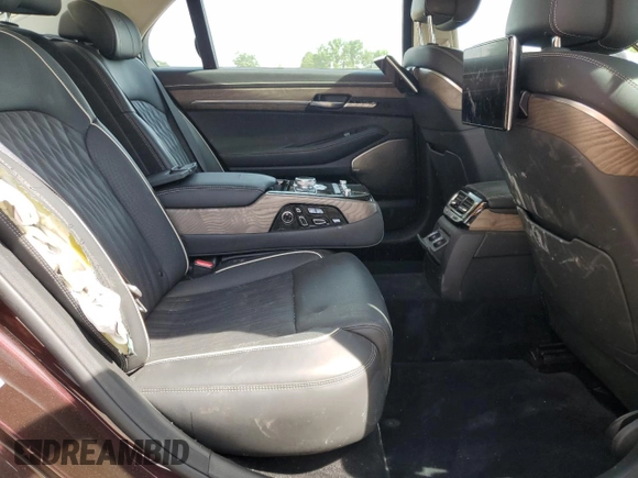 2021 Genesis G90 Ultimate z VIN KMTF54PH5MU087053, wystawiony jako Copart lot #56423025 z przebiegiem 45 877 mil mil oraz Szkoda całkowita • Salvage title. Historia ofert i sprzedaży dostępna na DreamBid. Obrazek 10.