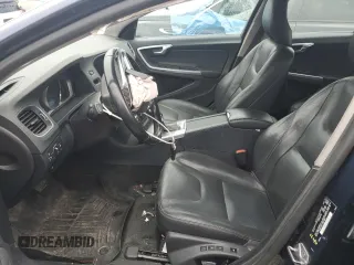 2015 Volvo S60 T5 Drive-E Premier z VIN YV140MFK7F2355529, wystawiony jako Copart lot #48684345 z przebiegiem 159 545 mil mil oraz Szkoda całkowita • Salvage title. Historia ofert i sprzedaży dostępna na DreamBid. Obrazek 7.
