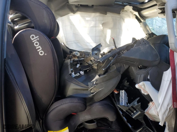 2019 GMC Sierra 3500HD Denali with VIN 1GT42WEY1KF245998, listed as a Copart auction lot 81811094 with 0 mi miles and Salvage Title. Bid and sale history available at carsss.com. Image 10.