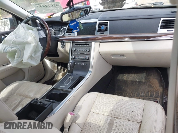 2009 Lincoln MKS с VIN 1LNHM94R69G609694, выставлен на аукционе IAAI как лот 42074057 с пробегом 122 190 миль миль и . История ставок и продаж доступна на DreamBid. Изображение 5.