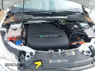 2013 Ford Focus Electric with VIN 1FADP3R49DL273355, listed as a IAAI auction lot 41931111 with 17,078 mi miles and . Bid and sale history available at DreamBid. Image 10.