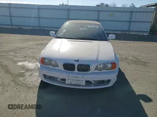 2002 BMW 3 Series 330Ci with VIN WBABS53402EV89858, listed as a Copart auction lot 81132824 with 111,600 mi miles and Salvage Title. Bid and sale history available at carsss.com. Image 11.