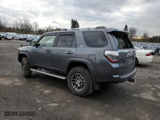 2020 Toyota 4Runner SR5 with VIN JTEBU5JRXL5813596, listed as a Copart auction lot 39779893 with 27,470 mi miles. Bid and sale history available at carsss.com. Image 2.