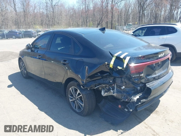 2022 Kia Forte LXS z VIN 3KPF24AD5NE474800, wystawiony jako IAAI lot #42071114 z przebiegiem 63 603 mil mil oraz . Historia ofert i sprzedaży dostępna na DreamBid. Obrazek 3.