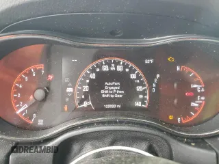 2018 Dodge Durango GT z VIN 1C4RDJDG6JC385413, wystawiony jako Copart lot #57707885 z przebiegiem 122 020 mil mil oraz Szkoda całkowita • Salvage title. Historia ofert i sprzedaży dostępna na DreamBid. Obrazek 9.