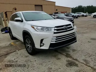 2017 Toyota Highlander LE with VIN 5TDBZRFH8HS371531, listed as a Copart auction lot 59560275 with 87,200 mi miles and Salvage title. Bid and sale history available at DreamBid. Image 14.