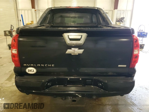 2007 Chevrolet Avalanche 1LT z VIN 3GNFK123X7G295672, wystawiony jako Copart lot #59890175 z przebiegiem 207 855 mil mil oraz Czysty tytuł • Clean title. Historia ofert i sprzedaży dostępna na DreamBid. Obrazek 6.