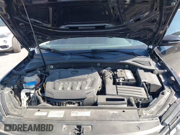 2018 Volkswagen Passat SE z VIN 1VWBA7A38JC013471, wystawiony jako IAAI lot #41997868 z przebiegiem 104 060 mil mil oraz . Historia ofert i sprzedaży dostępna na DreamBid. Obrazek 10.