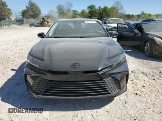 2025 Toyota Camry LE z VIN 4T1DBADK8SU506079, wystawiony jako Copart lot #53310015 z przebiegiem 3 282 mil mil oraz Szkoda całkowita • Salvage title. Historia ofert i sprzedaży dostępna na DreamBid. Obrazek 5.