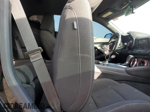 2021 Chevrolet Camaro 1LT z VIN 1G1FB1RX5M0102614, wystawiony jako Copart lot #45390535 z przebiegiem 67 061 mil mil oraz Szkoda całkowita • Salvage title. Historia ofert i sprzedaży dostępna na DreamBid. Obrazek 11.