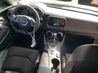 2018 Chevrolet Camaro ZL1 with VIN 1G1FK3D6XJ0132018, listed as a Copart auction lot 71005784 with 15,172 mi miles and Salvage Title. Bid and sale history available at carsss.com. Image 8.