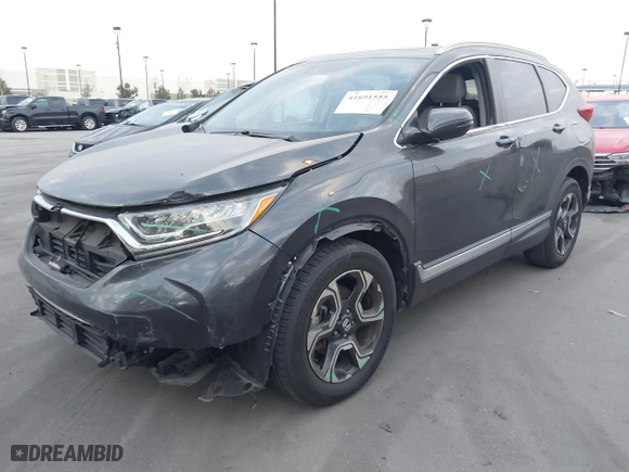 2019 Honda CR-V Touring with VIN 7FARW1H92KE014019, listed as a IAAI auction lot 41691555 with 32,635 mi miles. Bid and sale history available at carsss.com. Image 17.