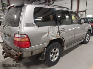 2001 Toyota Land Cruiser with VIN JTEHT05J312009269, listed as a IAAI auction lot 41921927 with 252,176 mi miles. Bid and sale history available at carsss.com. Image 4.