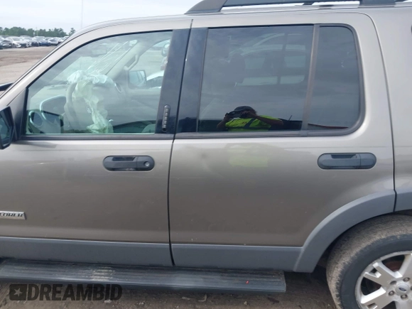 2006 Ford Explorer XLT с VIN 1FMEU73E16ZA27654, выставлен на аукционе IAAI как лот 42376989 с пробегом 172 887 миль миль и . История ставок и продаж доступна на DreamBid. Изображение 14.