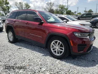 2024 Jeep Grand Cherokee Laredo X with VIN 1C4RJHAG5RC194583, listed as a Copart auction lot 52618915 with 19,283 mi miles and Salvage Title. Bid and sale history available at carsss.com. Image 4.