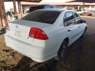 2004 Honda Civic VP with VIN 2HGES16394H533426, listed as a IAAI auction lot 41584012 with 167931 miles. Bid and sale history available at carsss.com. Image 4.