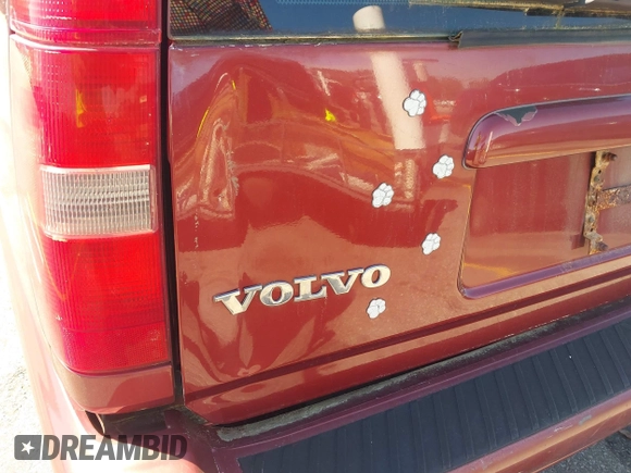 2000 Volvo V70 z VIN YV1LW61J8Y2644104, wystawiony jako IAAI lot #42307218 z przebiegiem 251 170 mil mil oraz . Historia ofert i sprzedaży dostępna na DreamBid. Obrazek 6.