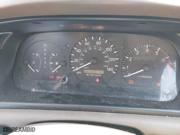 2001 Toyota Camry CE with VIN JT2BG22K210598164, listed as a IAAI auction lot 41457913 with 129,198 mi miles. Bid and sale history available at carsss.com. Image 7.