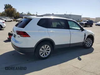 2019 Volkswagen Tiguan S z VIN 3VV0B7AX0KM200859, wystawiony jako Copart lot #53995675 z przebiegiem 71 737 mil mil oraz Szkoda całkowita • Salvage title. Historia ofert i sprzedaży dostępna na DreamBid. Obrazek 3.