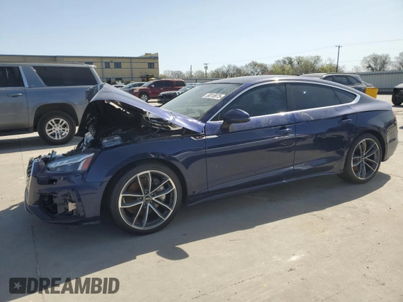 2024 Audi A5 Sportback S line Prestige z VIN WAUEACF51RA122846, wystawiony jako Copart lot #50018975 z przebiegiem Nie podano mil oraz Szkoda całkowita • Salvage title. Historia ofert i sprzedaży dostępna na DreamBid. Obrazek 1.