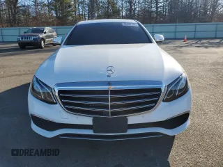 2019 Mercedes-Benz E-Class E 300 with VIN WDDZF4KB6KA561642, listed as a Copart auction lot 46809195 with 47,792 mi miles and Salvage Title. Bid and sale history available at carsss.com. Image 5.