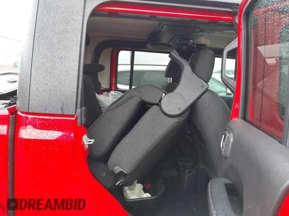 2020 Jeep Gladiator Overland with VIN 1C6HJTFG2LL136758, listed as a IAAI auction lot 42414592 with 57,279 mi miles and . Bid and sale history available at DreamBid. Image 8.