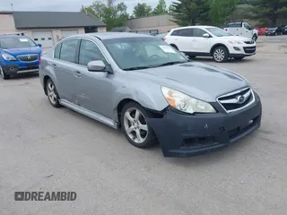 2010 Subaru Legacy Limited Moon z VIN 4S3BMBK68A3240469, wystawiony jako IAAI lot #42293670 z przebiegiem 176 161 mil mil oraz . Historia ofert i sprzedaży dostępna na DreamBid. Obrazek 1.