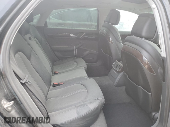 2018 Audi A8 z VIN WAU44AFD0JN000782, wystawiony jako Copart lot #68575924 z przebiegiem 99 098 mil mil oraz Nie do naprawy • Non repairable. Historia ofert i sprzedaży dostępna na DreamBid. Obrazek 12.