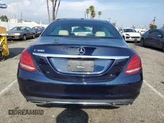 2018 Mercedes-Benz C 300 z VIN 55SWF4JB2JU264063, wystawiony jako Copart lot #55316235 z przebiegiem Nie podano mil oraz Szkoda całkowita • Salvage title. Historia ofert i sprzedaży dostępna na DreamBid. Obrazek 6.
