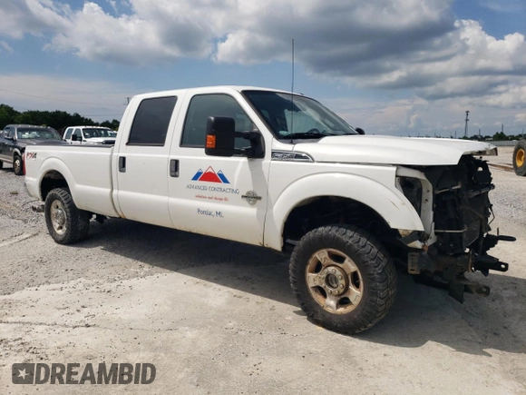 2014 Ford F-350 XLT with VIN 1FT8W3BT2EEA62777, listed as a Copart auction lot 62673935 with 144,746 mi miles and Clean title. Bid and sale history available at DreamBid. Image 4.