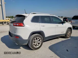 2016 Jeep Cherokee Latitude with VIN 1C4PJLCS2GW114244, listed as a Copart auction lot 53095715 with 108,054 mi miles and Salvage Title. Bid and sale history available at carsss.com. Image 3.